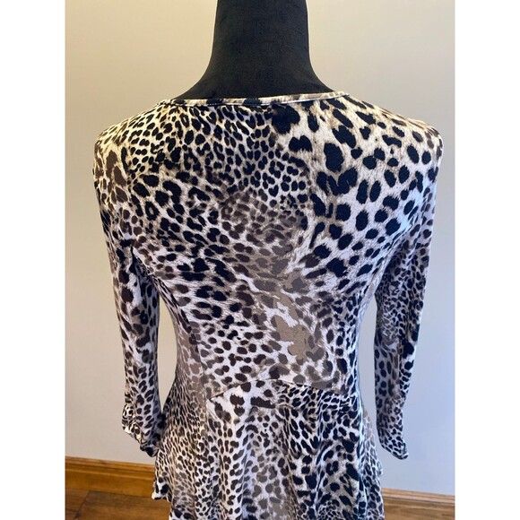 Bobeau Leopard Animal Print Blouse Size Small Pullover Stretch Top Irregular Hem - Picture 5 of 9
